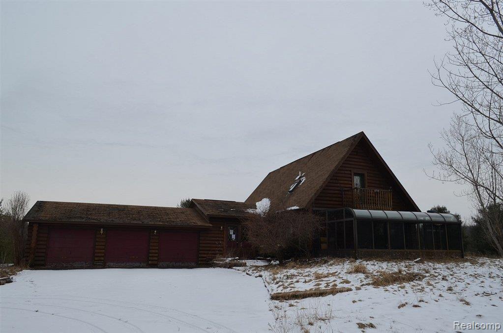 10260 Milford Road Holly, MI 48442 - Photo 2 of 3 Mil whole front hill.jpg