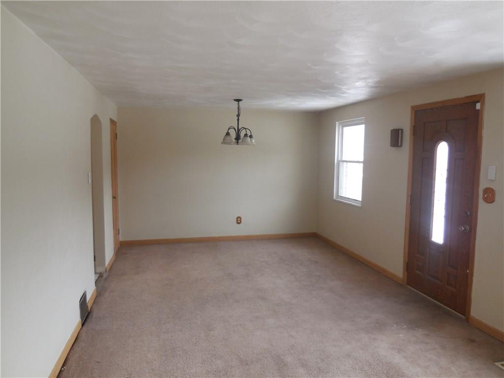 905 Jefferson Road Pittsburgh, PA 15235 - Photo 3 of 12 Gallery Image 3