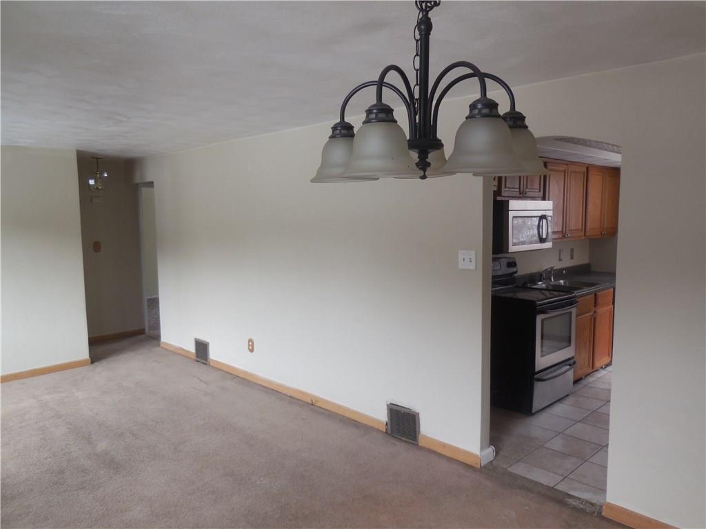 905 Jefferson Road Pittsburgh, PA 15235 - Photo 5 of 12 Gallery Image 5