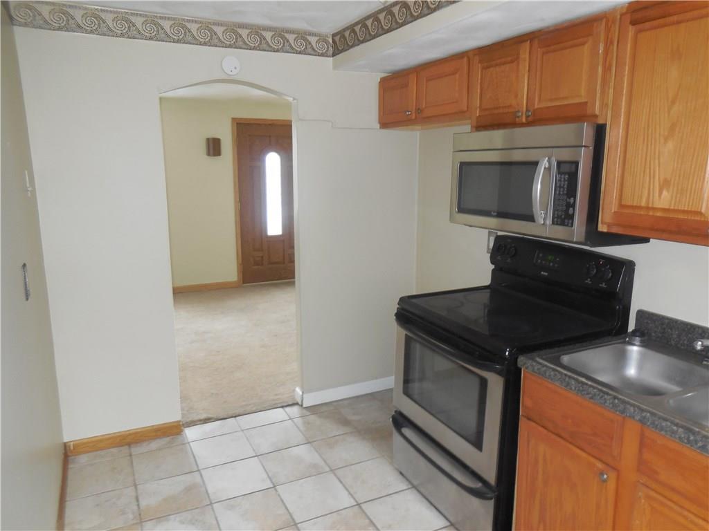 905 Jefferson Road Pittsburgh, PA 15235 - Photo 6 of 12 Gallery Image 6