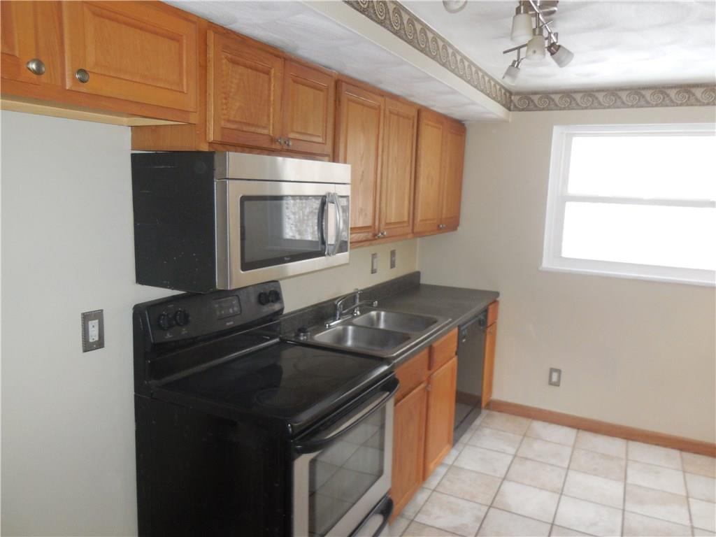 905 Jefferson Road Pittsburgh, PA 15235 - Photo 8 of 12 Gallery Image 8