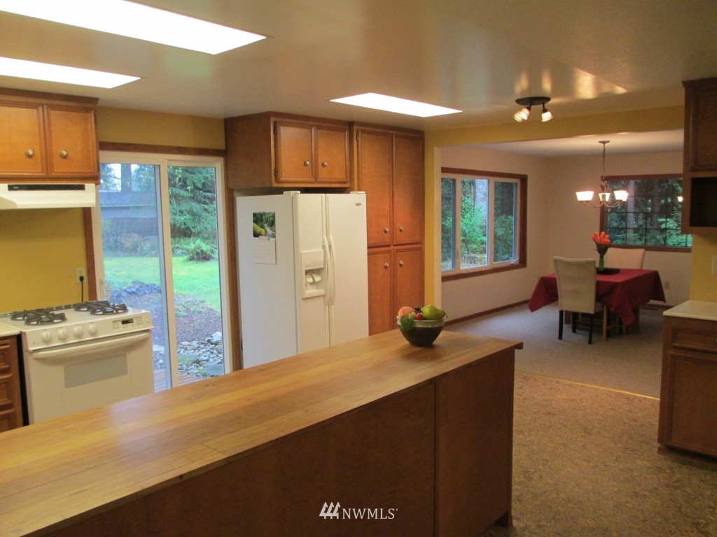 2520 Walnut Road Northwest Olympia, WA 98502 - Photo 5 of 17 Gallery Image 5