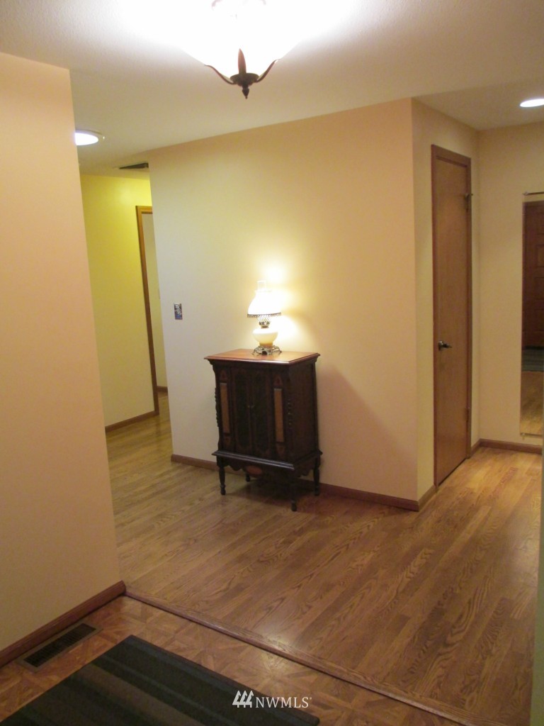 2520 Walnut Road Northwest Olympia, WA 98502 - Photo 7 of 17 Gallery Image 7