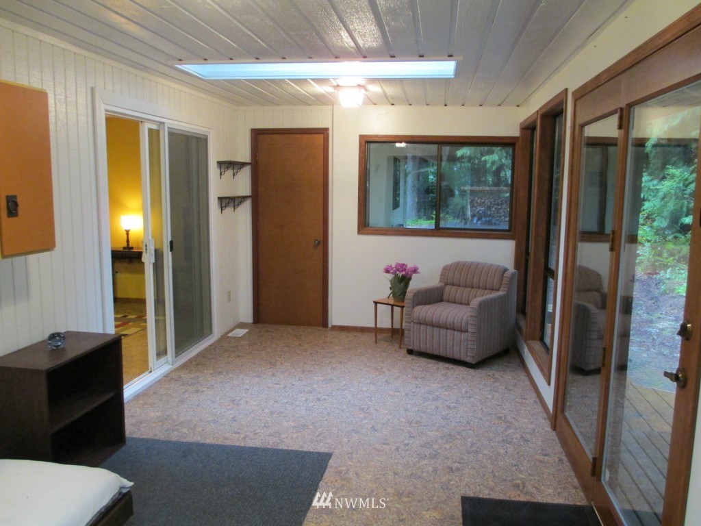 2520 Walnut Road Northwest Olympia, WA 98502 - Photo 9 of 17 Gallery Image 9