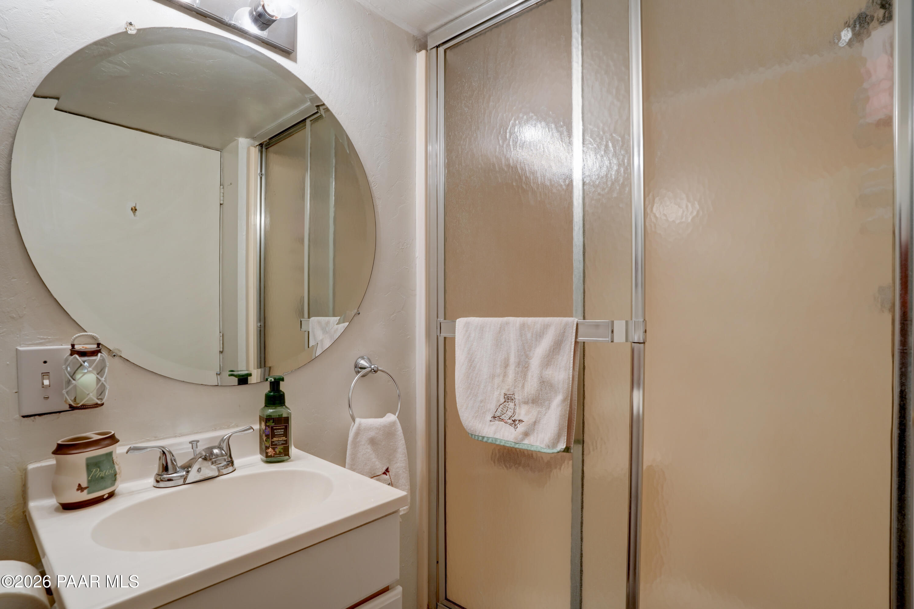 1963 Idylwild Road Prescott, AZ 86305 - Photo 24 of 54 Guest Bathroom 2