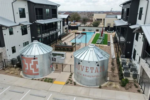 $562,500 | 634 Central Parkway, Unit 1211, New Braunfels, TX 78130