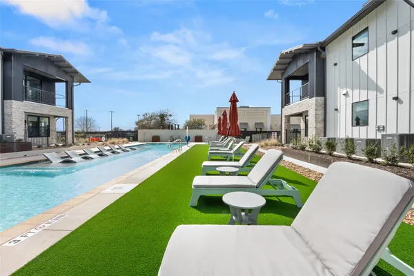 $562,500 | 634 Central Parkway, Unit 1211, New Braunfels, TX 78130