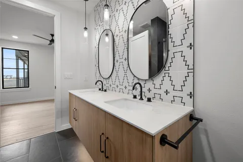 $562,500 | 634 Central Parkway, Unit 1211, New Braunfels, TX 78130