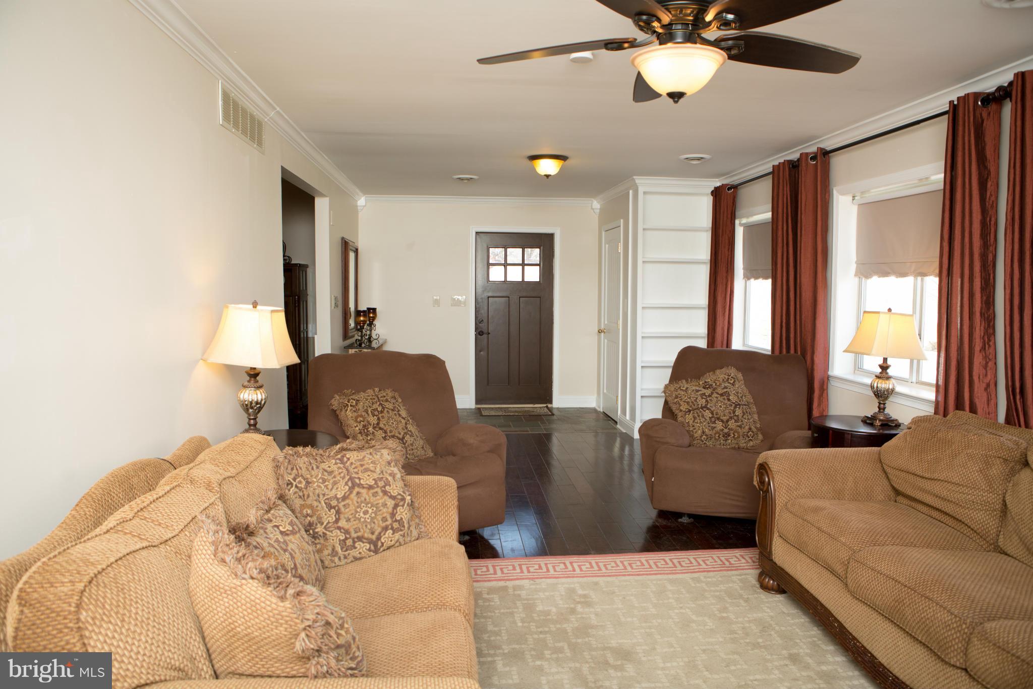2616 Meredith Road White Hall, MD 21161 - Photo 4 of 30 Living Room