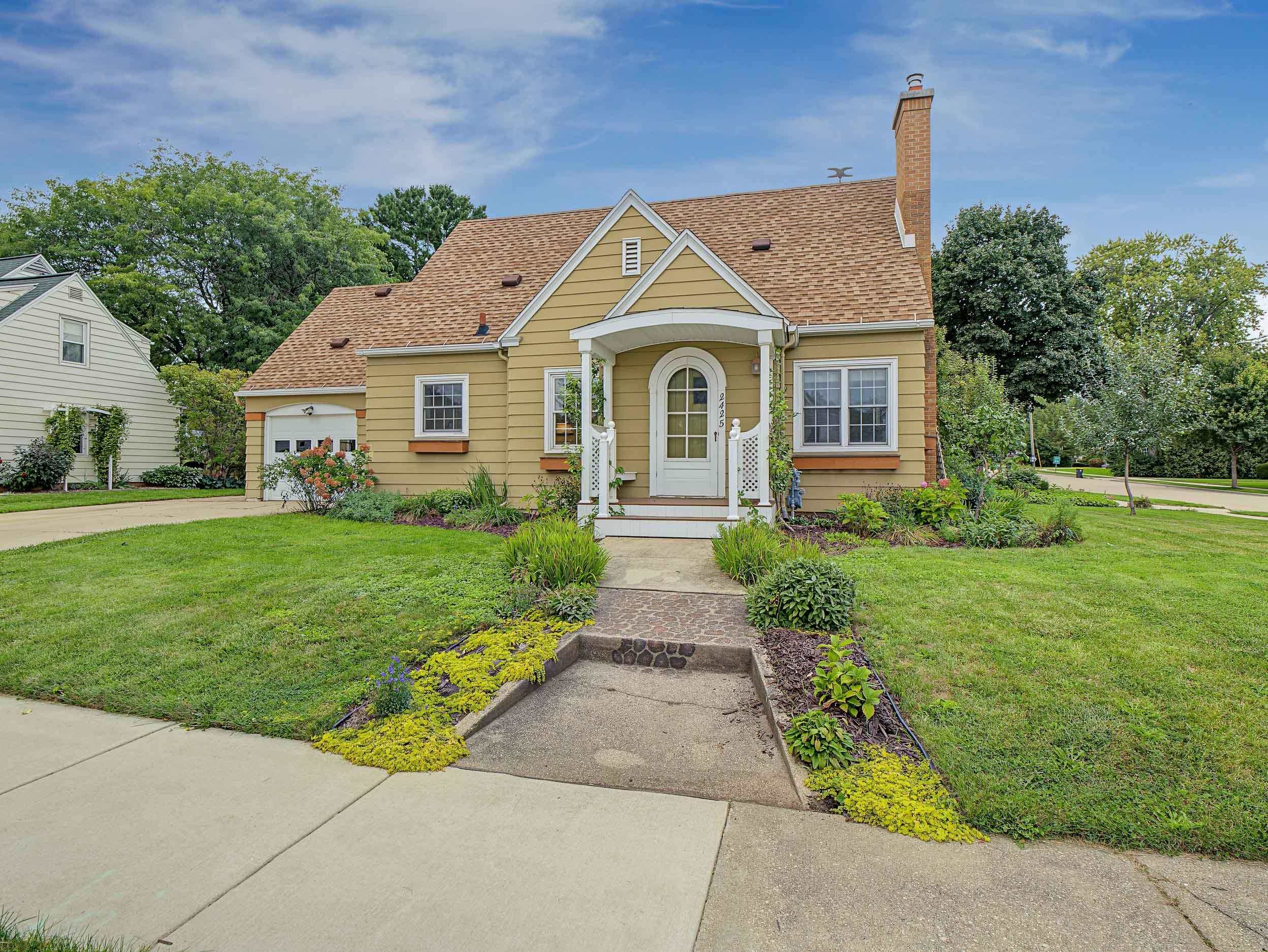2425 7th Street Monroe, WI 53566 - Photo 4 of 46 Gallery Image 4