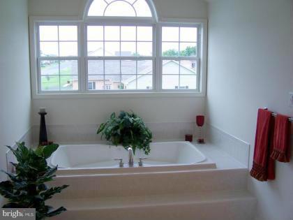 15427 Barnes Road New Windsor, MD 21776 - Photo 4 of 5 Interior (General)