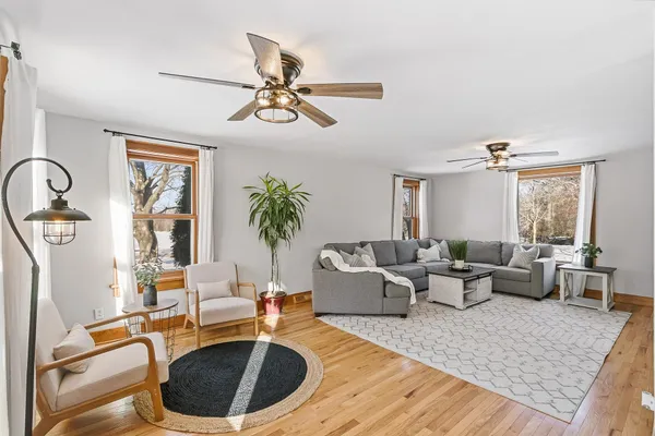 $749,900 | 1079 Koshkonong Road, Cambridge, WI 53523