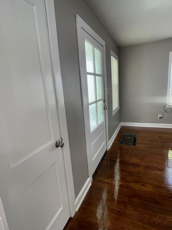 746 Curve Street Chattanooga, TN 37405 - Photo 3 of 32