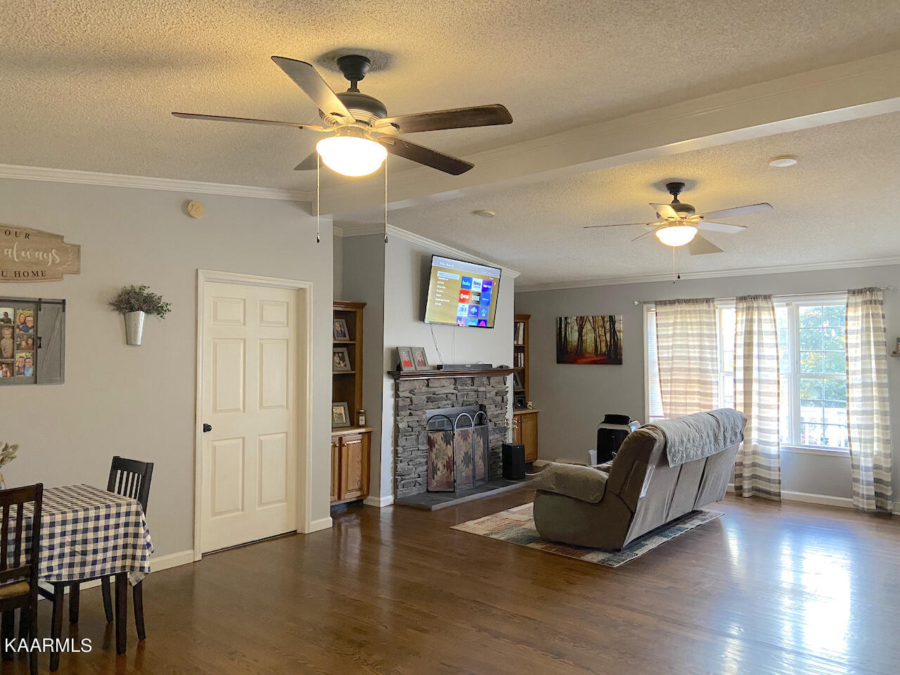 103 Dutchy Humphreys Road Limestone, TN 37681 - Photo 5 of 18 E-LivingRoom2