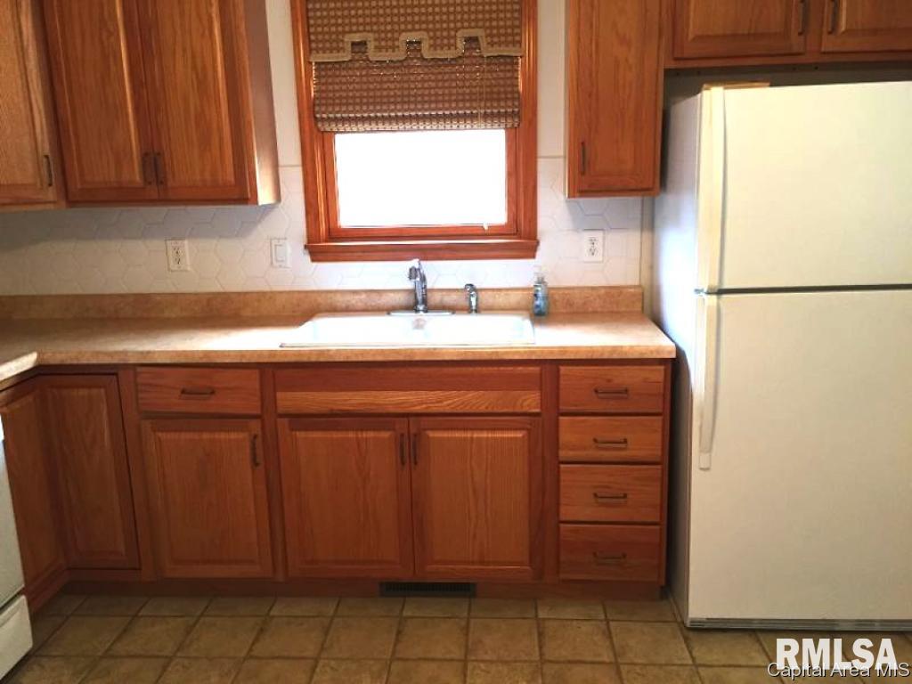 2144 South 9th Street Springfield, IL 62703 - Photo 17 of 30