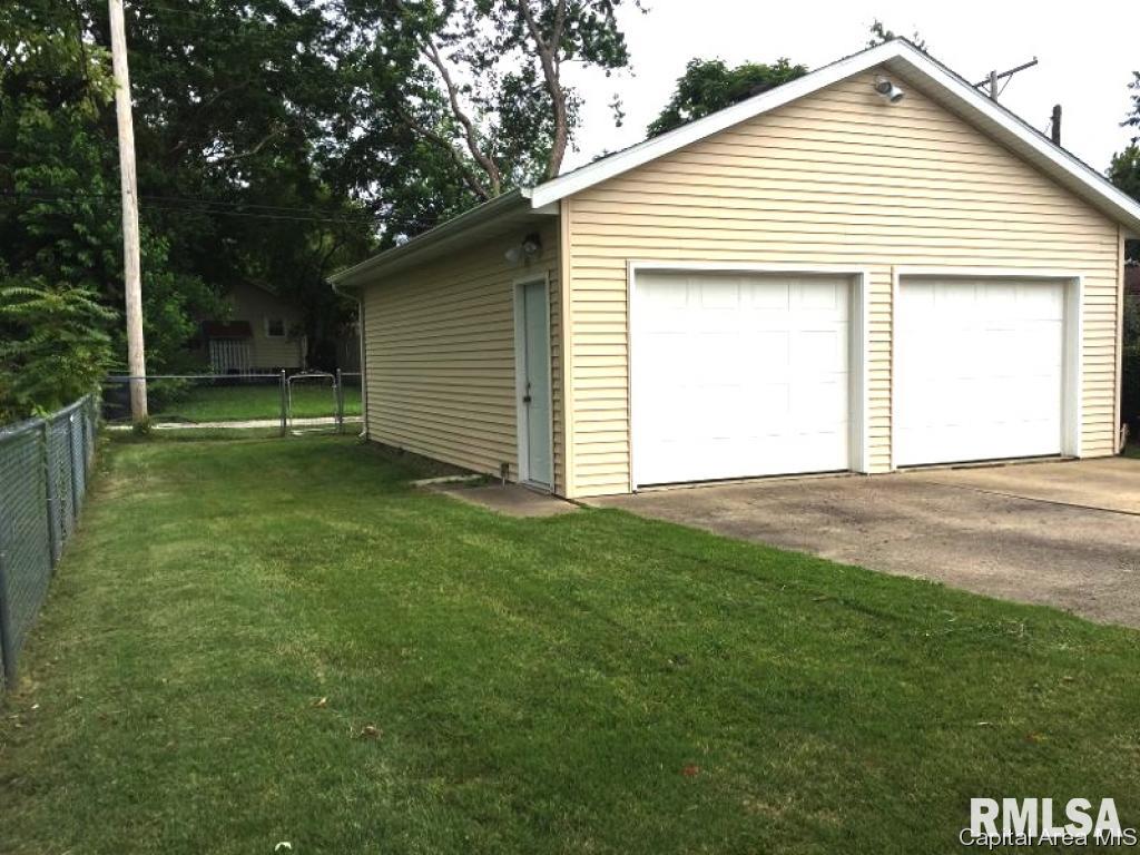 2144 South 9th Street Springfield, IL 62703 - Photo 6 of 30