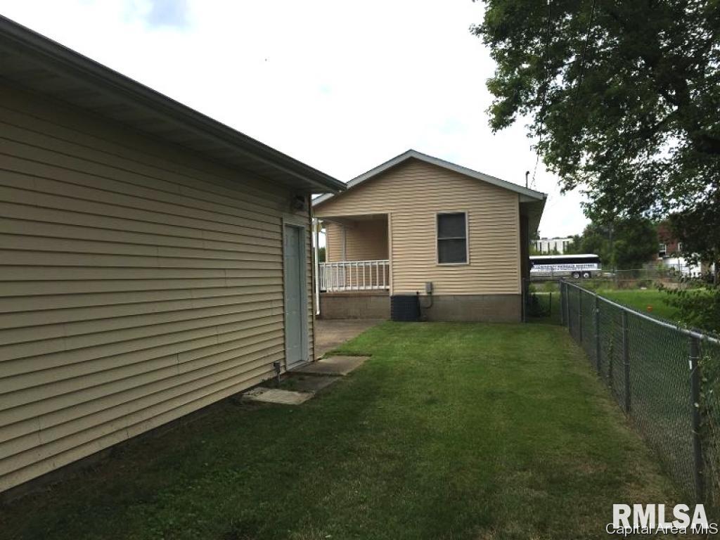 2144 South 9th Street Springfield, IL 62703 - Photo 7 of 30