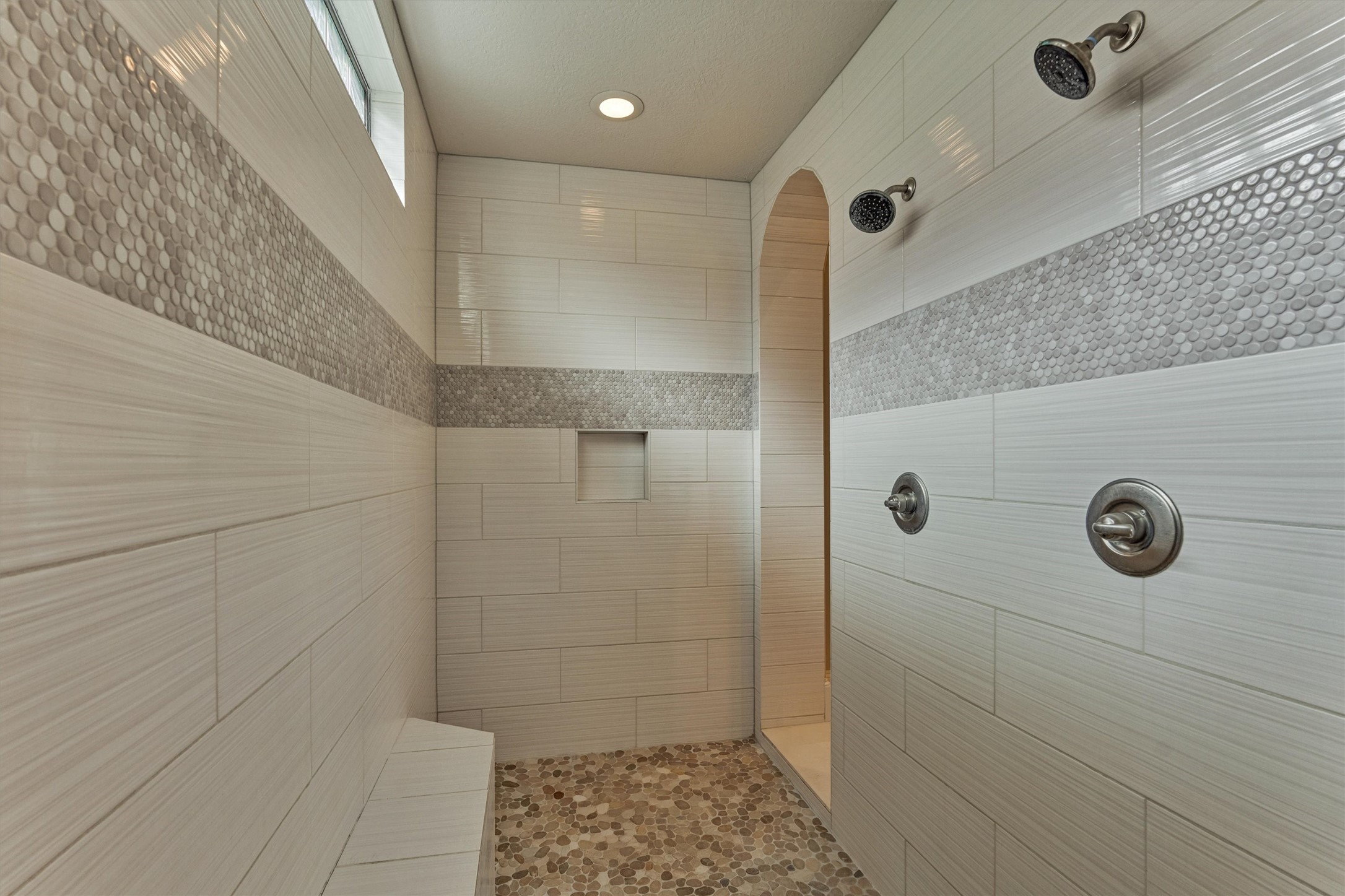 25 Post Shadow Estate Drive Spring, TX 77389 - Photo 25 of 49 a bathroom with a shower