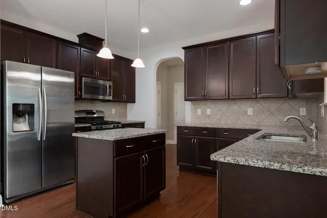 $2,785 | 304 Vinewood Place, Holly Springs, NC 27540