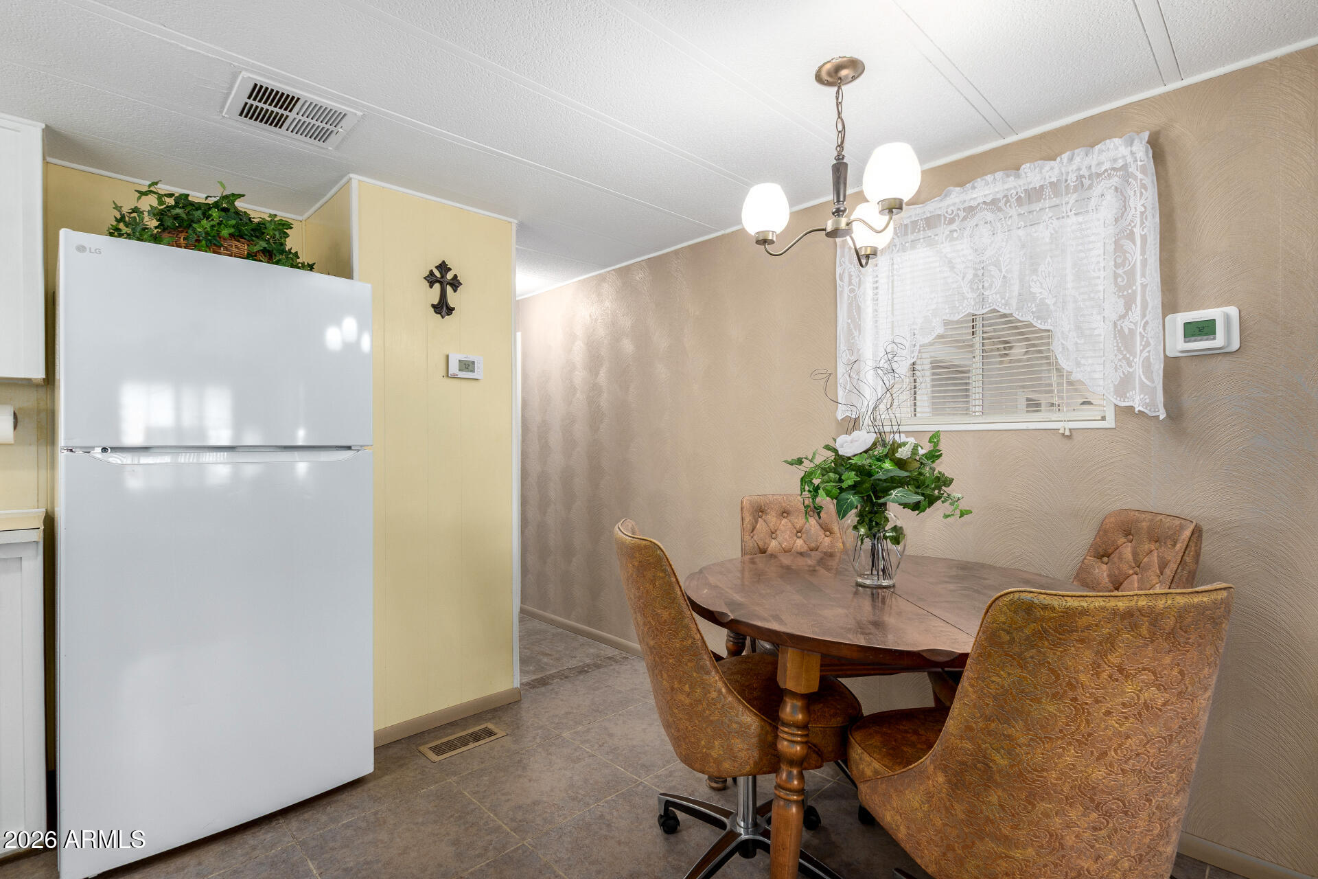 44 South Hawes Road, Unit B26 Mesa, AZ 85208 - Photo 7 of 32 13 - Hawes