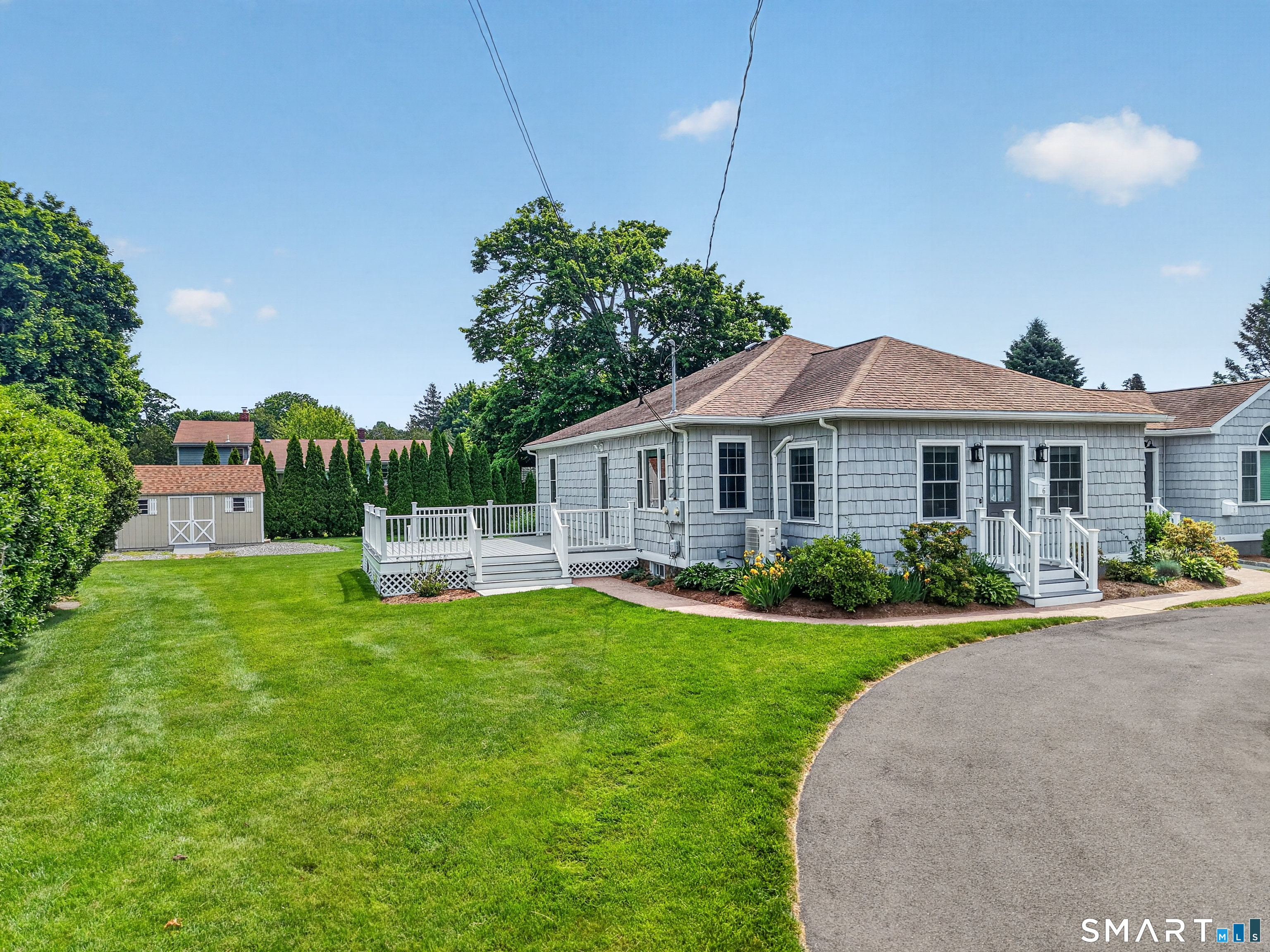 6 Harbor Parkway Clinton, CT 06413 - Photo 3 of 35