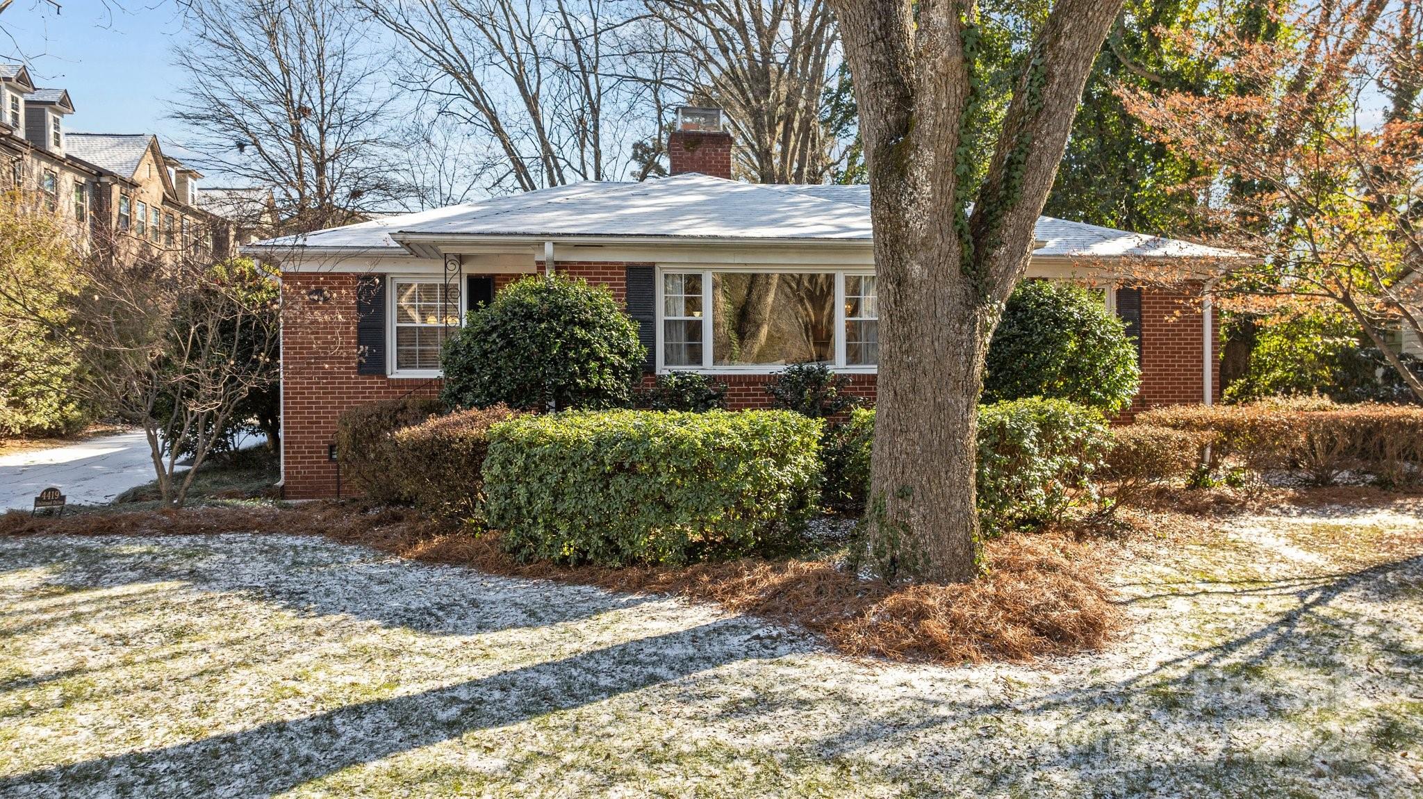 4419 Halstead Drive Charlotte, NC 28209 - Photo 4 of 42