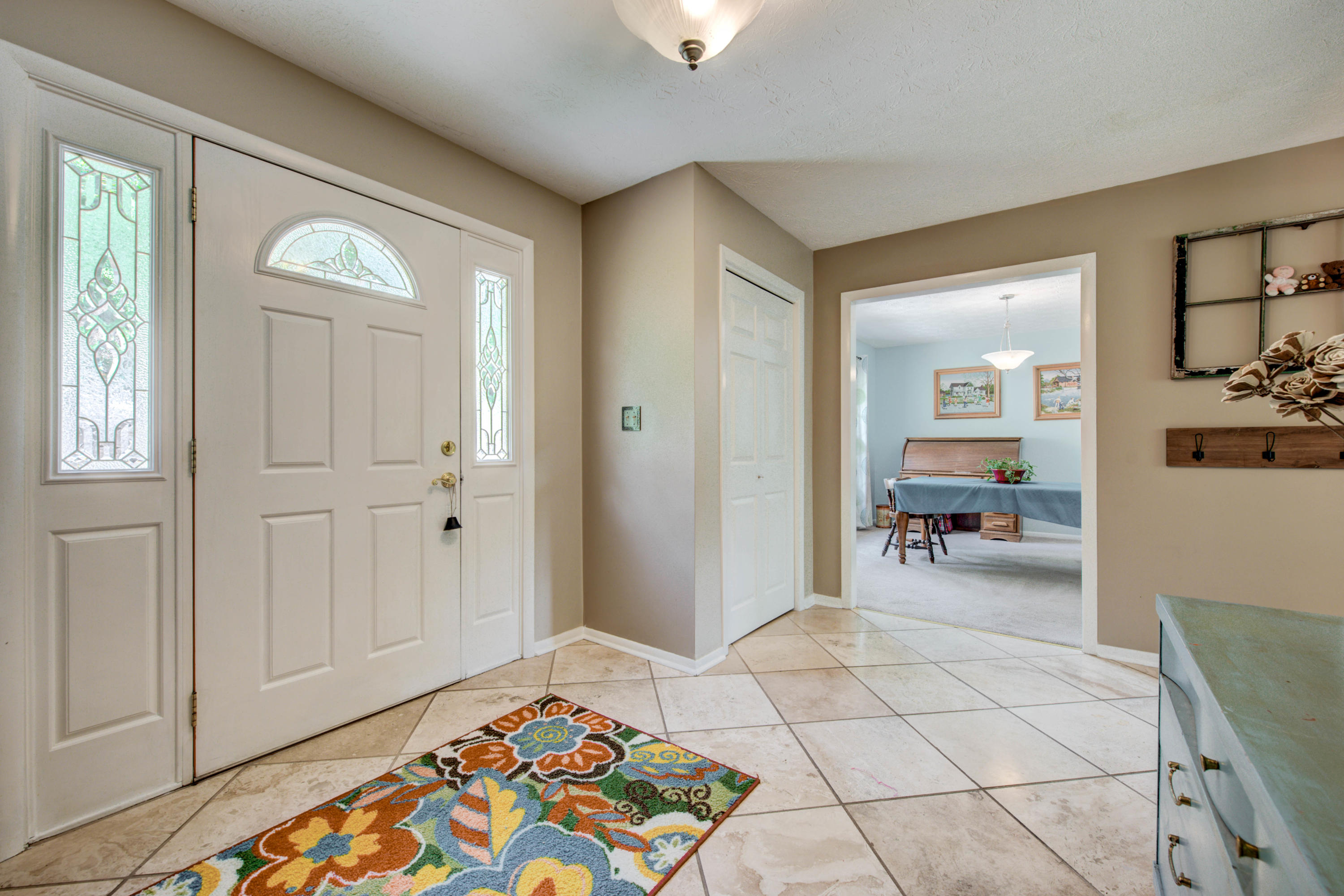 115 Greystone Drive Oak Ridge, TN 37830 - Photo 4 of 40 Entry with Closets