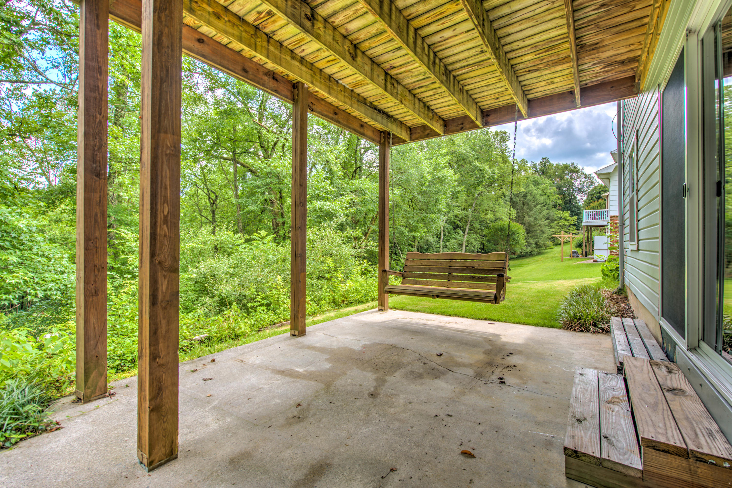 115 Greystone Drive Oak Ridge, TN 37830 - Photo 35 of 40 Patio