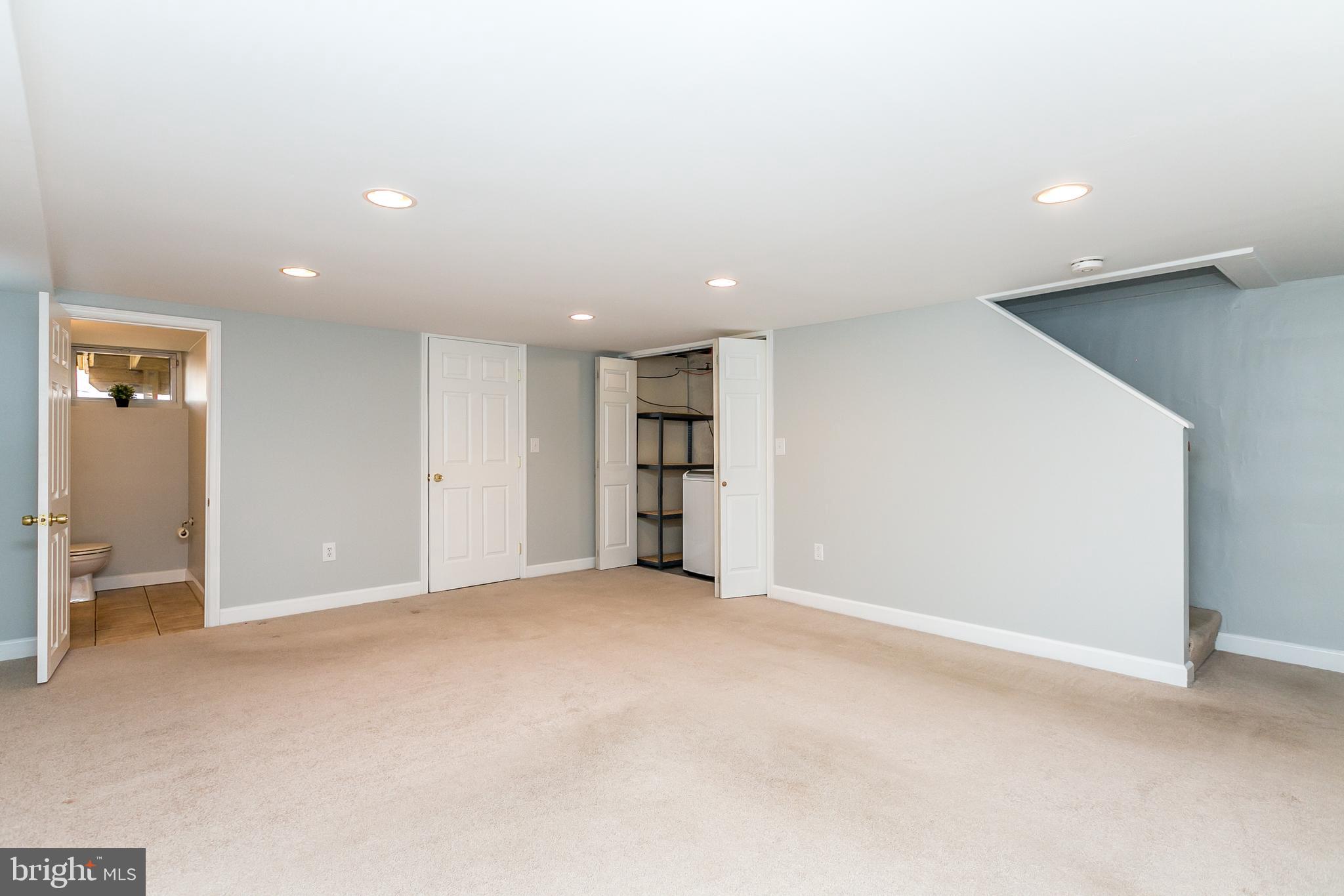 1000 Andover Road Baltimore, MD 21218 - Photo 22 of 31 Lower level family, laundry & powder room