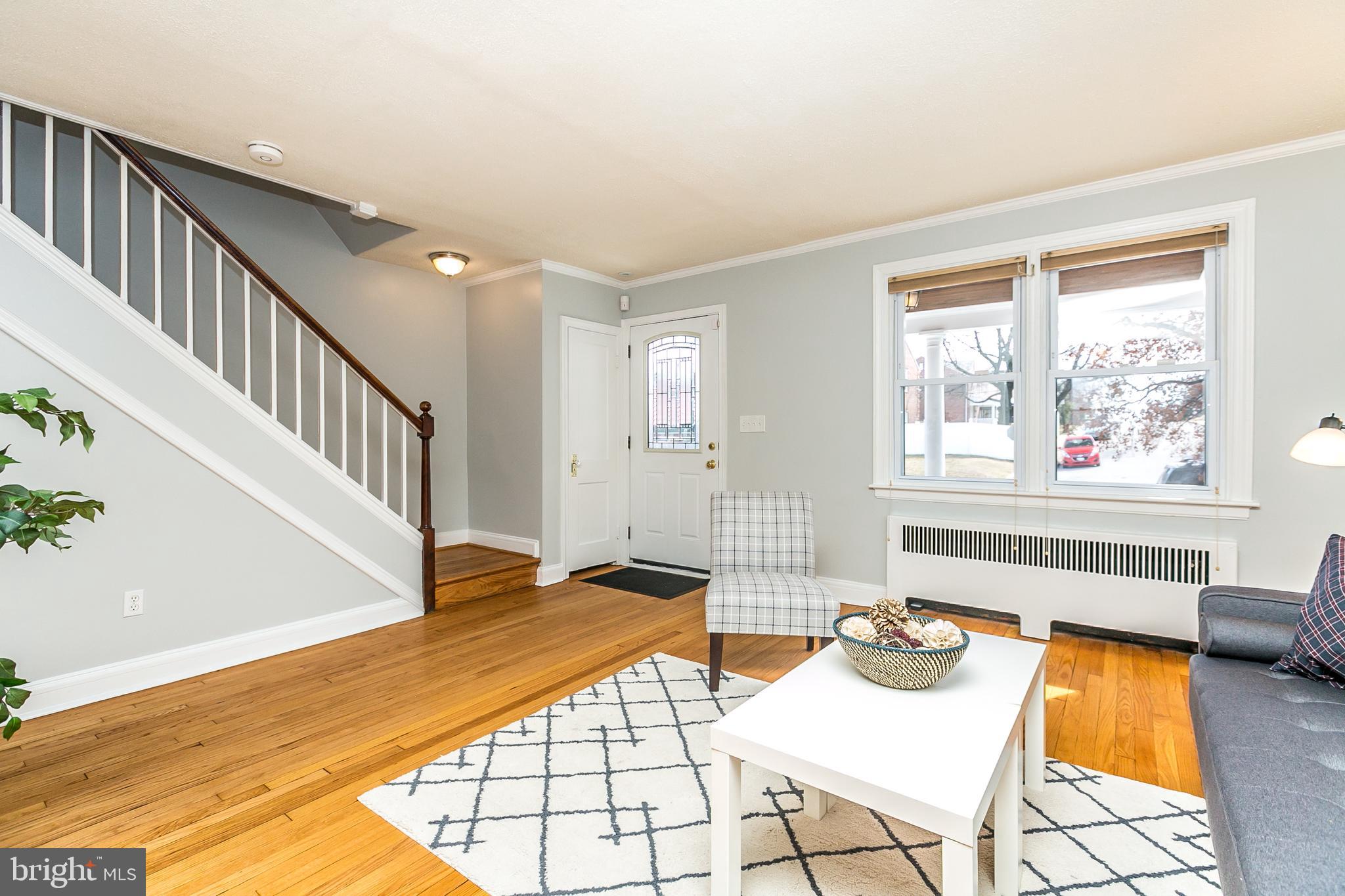 1000 Andover Road Baltimore, MD 21218 - Photo 5 of 31 Living room