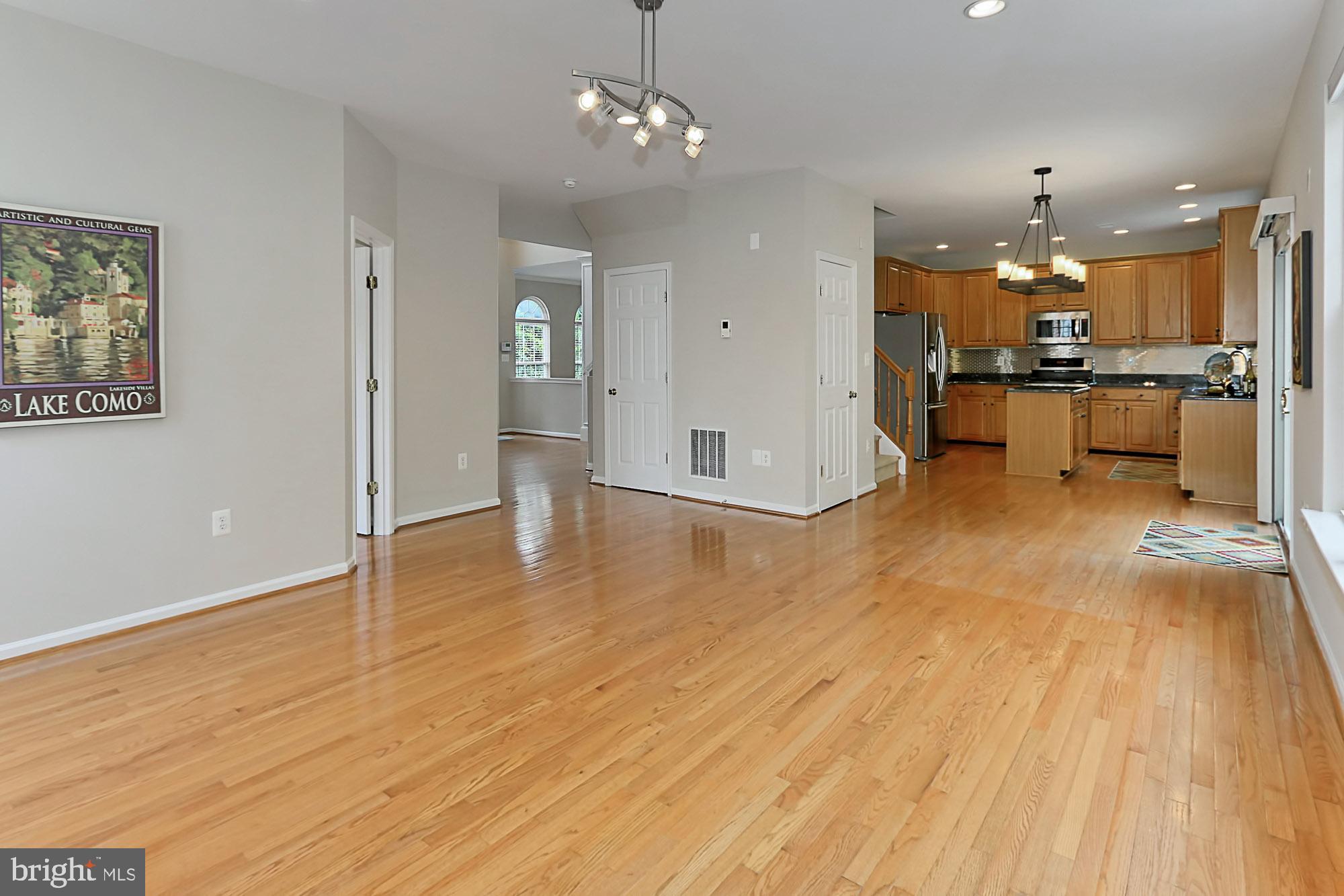 8428 Ambrose Court Springfield, VA 22153 - Photo 17 of 44 Family Room/Kitchen