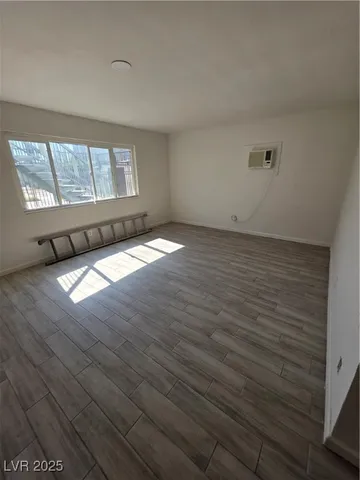 $810 | 239 West New York Avenue, Unit 4, Las Vegas, NV 89102