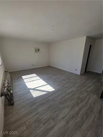 $810 | 239 West New York Avenue, Unit 4, Las Vegas, NV 89102