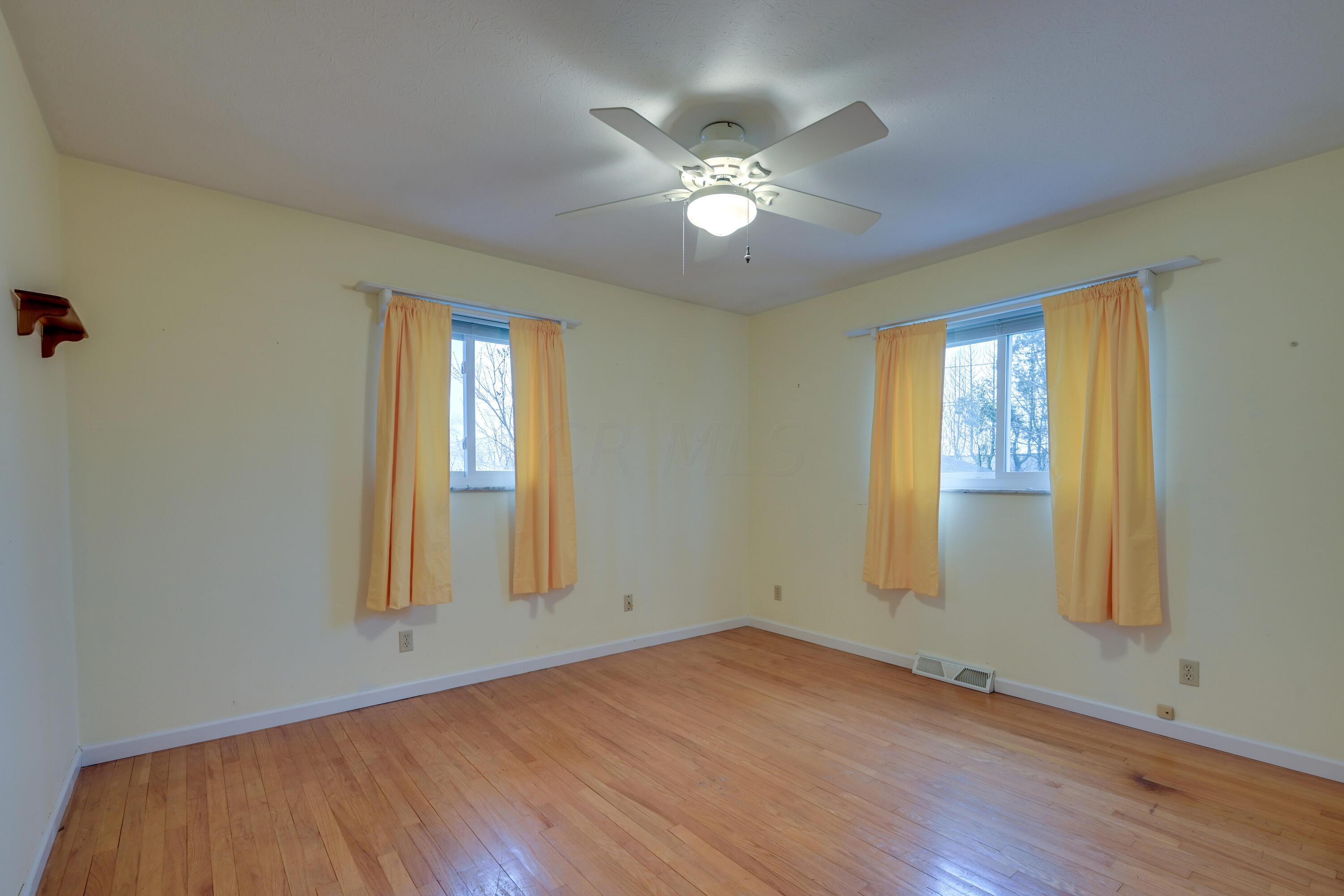5516 Driftwood Road Columbus, OH 43229 - Photo 13 of 35 Bedroom #1 - Owners Suite