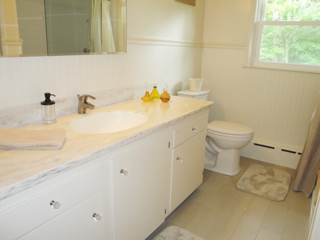 188 Chapin Road Hudson, MA 01749 - Photo 8 of 14 Gallery Image 8