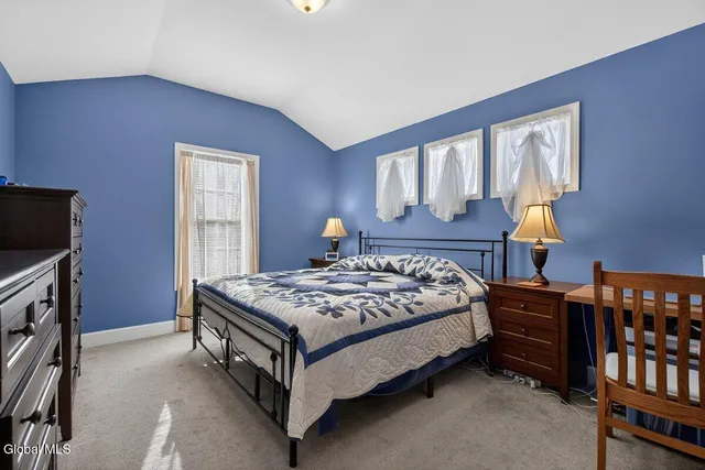 $389,900 | 70 Knollwood Hollow, Milton, NY 12020