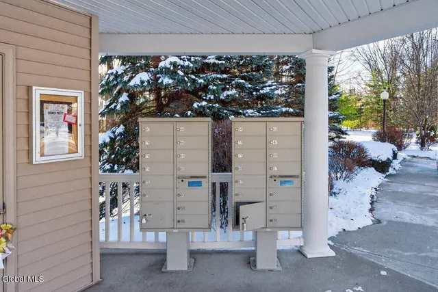 $389,900 | 70 Knollwood Hollow, Milton, NY 12020