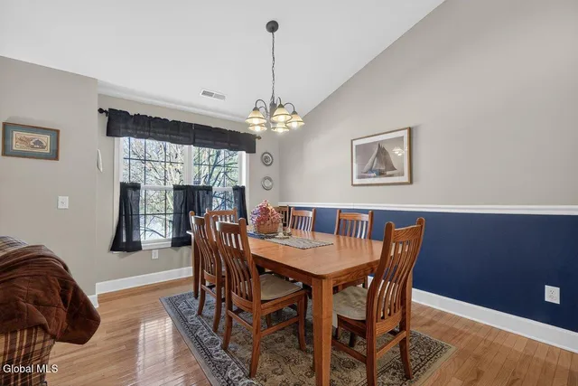 $389,900 | 70 Knollwood Hollow, Milton, NY 12020