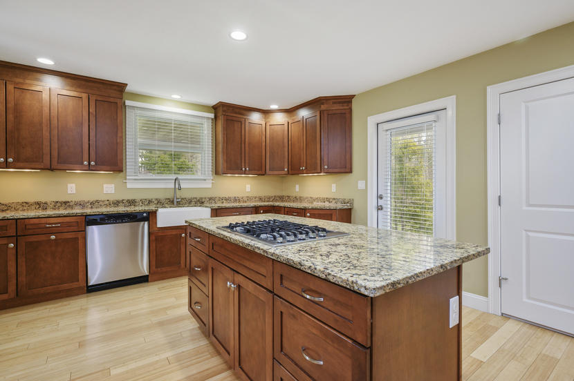 25 Armory Road Buzzards Bay, MA 02532 - Photo 11 of 26 016-photo--8271036