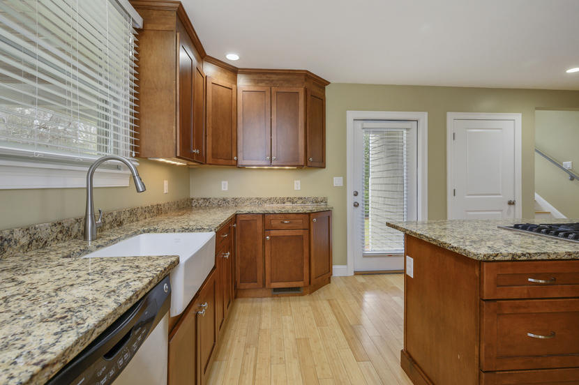 25 Armory Road Buzzards Bay, MA 02532 - Photo 13 of 26 014-photo--8271034