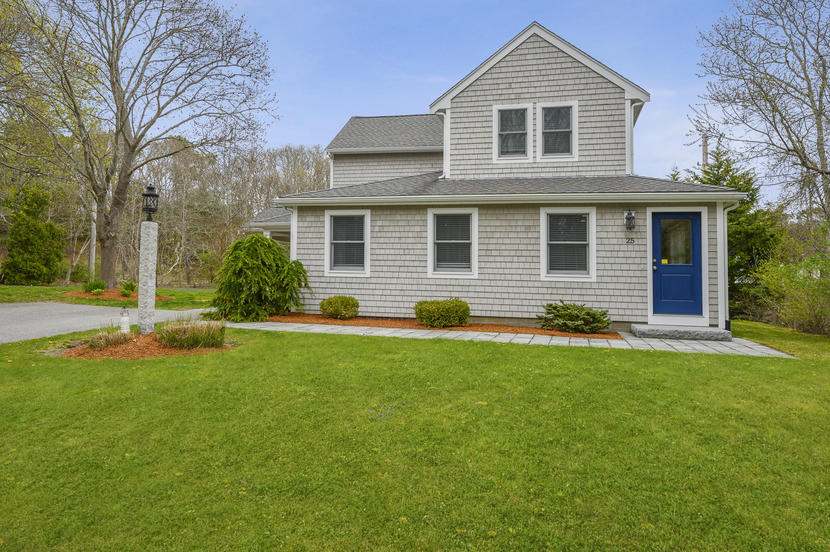 25 Armory Road Buzzards Bay, MA 02532 - Photo 4 of 26 000-photo--8271016