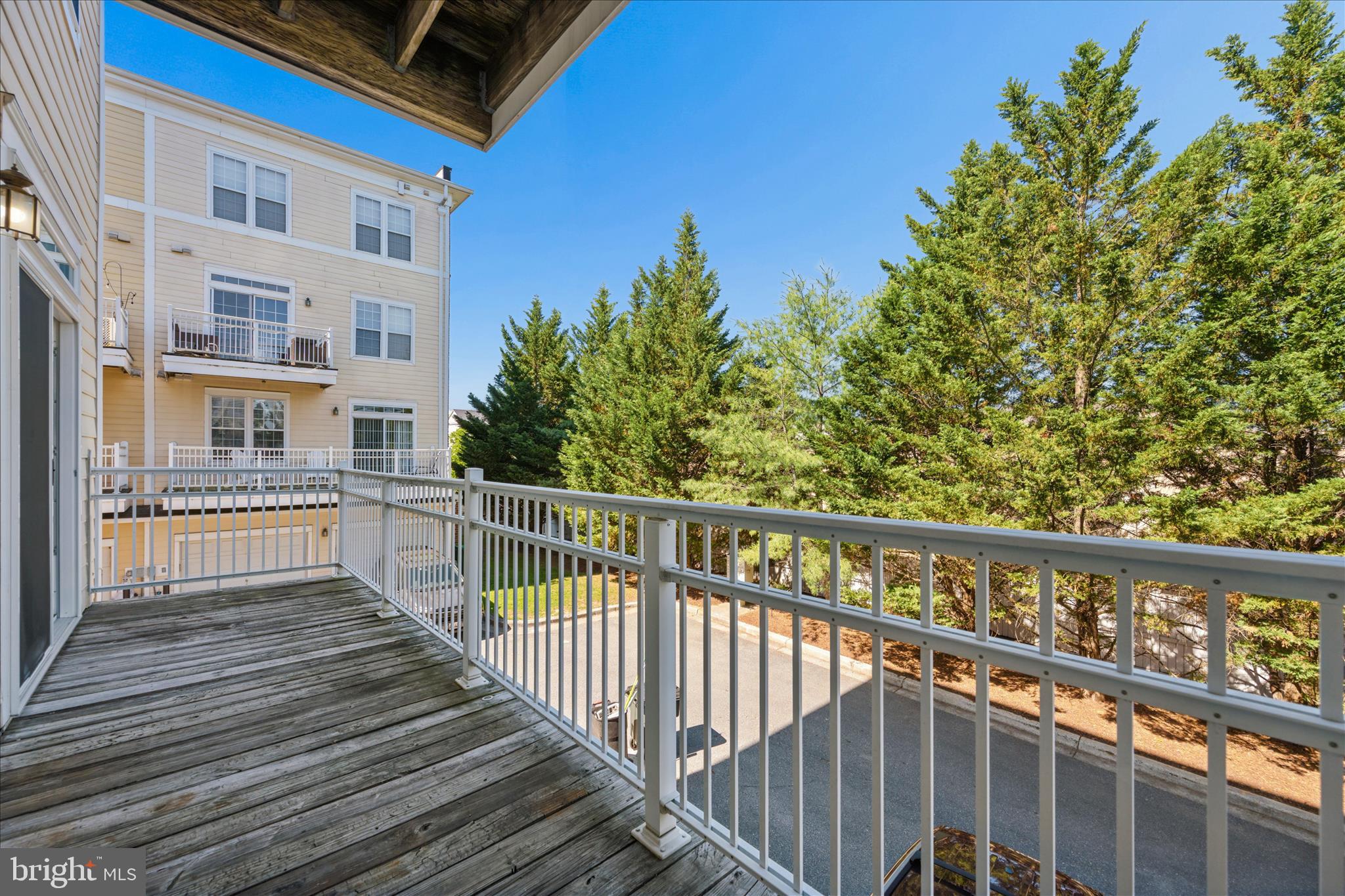 123 Bucksfield Road, Unit 123 Gaithersburg, MD 20878 - Photo 29 of 49 Deck