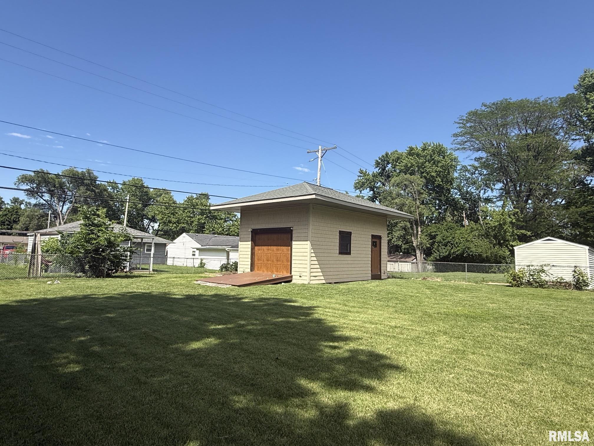 27 Circle Drive Springfield, IL 62703 - Photo 34 of 36