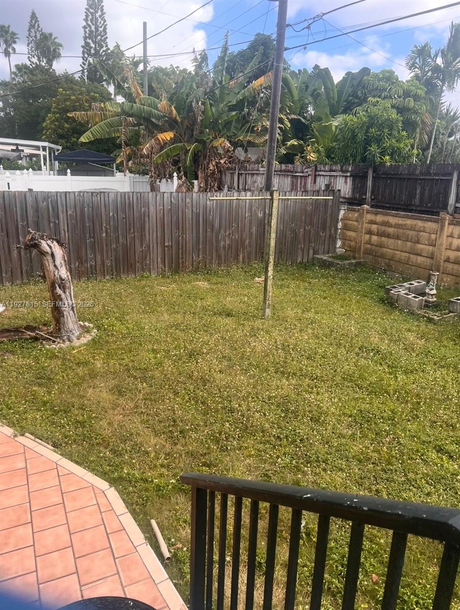 8220 Southwest 29th Street Miami, FL 33155 - Photo 11 of 12