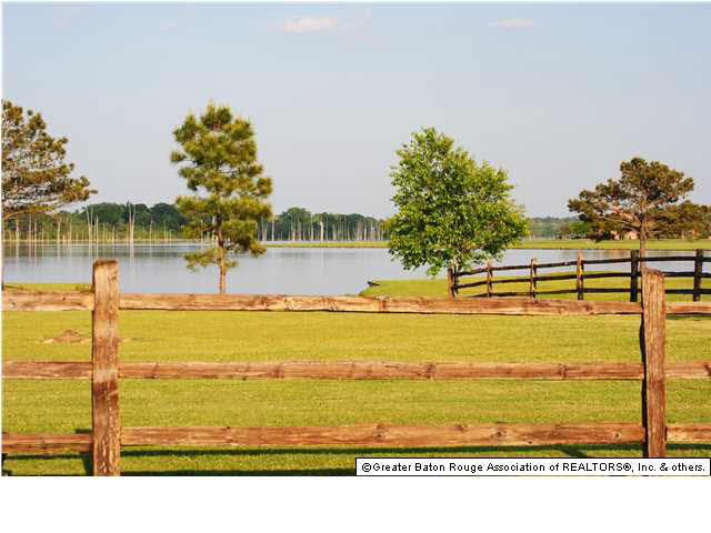 21718 Rabbit Run Drive Baton Rouge, LA 70817 - Photo 7 of 15 Gallery Image 7