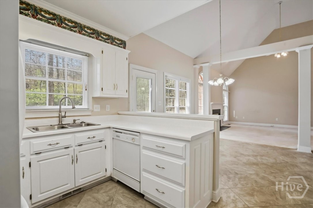 305 Crystal Court Athens, GA 30606 - Photo 28 of 51 Kitchen 2