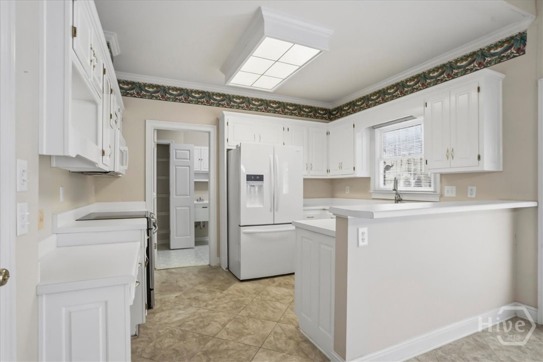 305 Crystal Court Athens, GA 30606 - Photo 29 of 51 Kitchen from Family Room