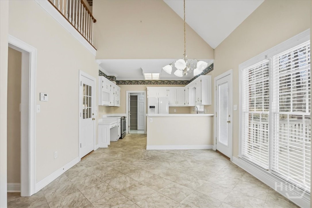 305 Crystal Court Athens, GA 30606 - Photo 30 of 51 Kitchen and Breakfast area