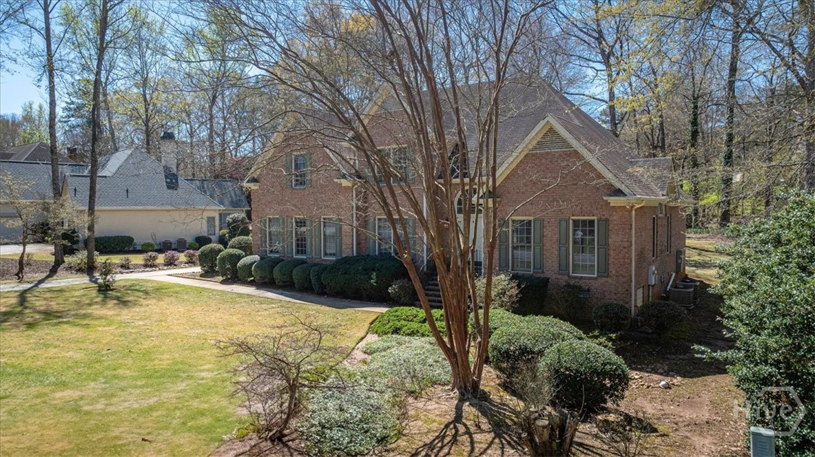 305 Crystal Court Athens, GA 30606 - Photo 5 of 51 Right side of house.