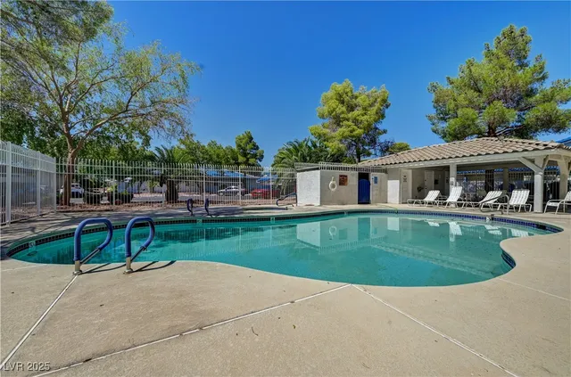 $1,650 | 2040 Willowbury Drive, Unit C, Las Vegas, NV 89108